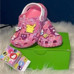 Girl crocs New